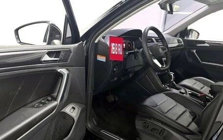 Volkswagen Tiguan II, 2022 год, 3 677 432 рублей, 5 фотография