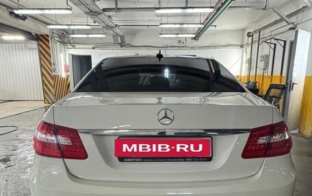 Mercedes-Benz E-Класс, 2010 год, 2 700 000 рублей, 3 фотография