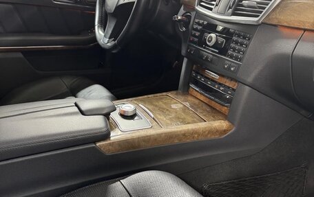 Mercedes-Benz E-Класс, 2010 год, 2 700 000 рублей, 13 фотография