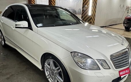 Mercedes-Benz E-Класс, 2010 год, 2 700 000 рублей, 9 фотография