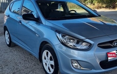Hyundai Solaris II рестайлинг, 2013 год, 950 000 рублей, 1 фотография