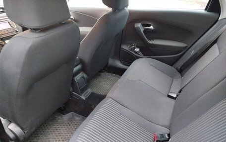 Volkswagen Polo VI (EU Market), 2012 год, 950 000 рублей, 2 фотография