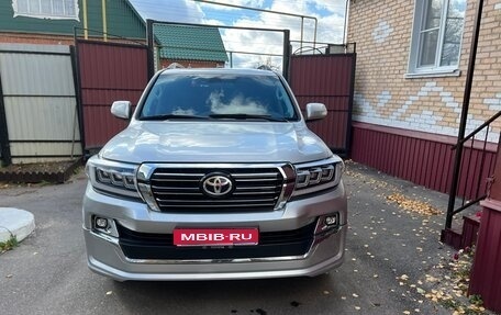 Toyota Land Cruiser 200, 2009 год, 3 000 000 рублей, 1 фотография
