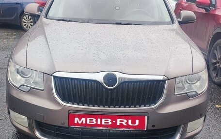 Skoda Superb III рестайлинг, 2013 год, 1 550 000 рублей, 1 фотография