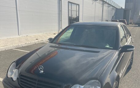 Mercedes-Benz C-Класс, 2006 год, 700 000 рублей, 3 фотография