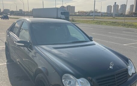 Mercedes-Benz C-Класс, 2006 год, 700 000 рублей, 8 фотография