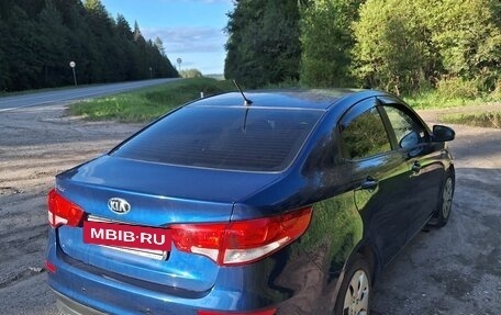 KIA Rio III рестайлинг, 2015 год, 950 000 рублей, 2 фотография