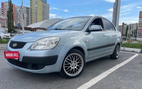 KIA Rio II, 2007 год, 380 000 рублей, 3 фотография