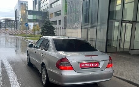 Mercedes-Benz E-Класс, 2007 год, 1 300 000 рублей, 10 фотография