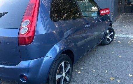 Ford Fiesta, 2006 год, 250 000 рублей, 3 фотография