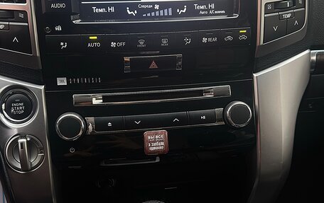 Toyota Land Cruiser 200, 2012 год, 4 000 000 рублей, 6 фотография