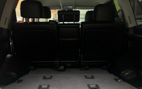 Toyota Land Cruiser 200, 2012 год, 4 000 000 рублей, 11 фотография