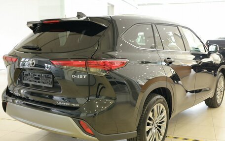 Toyota Highlander, 2025 год, 6 100 000 рублей, 5 фотография