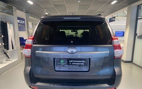 Toyota Land Cruiser Prado 150 рестайлинг 2, 2017 год, 3 950 000 рублей, 6 фотография