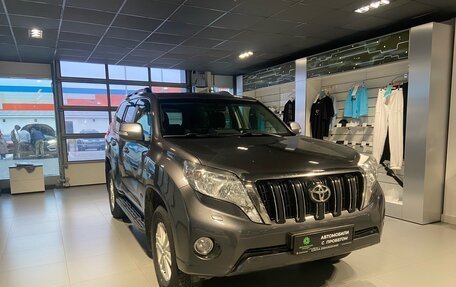 Toyota Land Cruiser Prado 150 рестайлинг 2, 2017 год, 3 950 000 рублей, 2 фотография