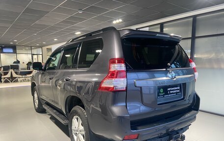Toyota Land Cruiser Prado 150 рестайлинг 2, 2017 год, 3 950 000 рублей, 5 фотография