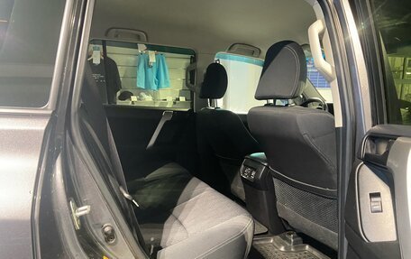 Toyota Land Cruiser Prado 150 рестайлинг 2, 2017 год, 3 950 000 рублей, 11 фотография