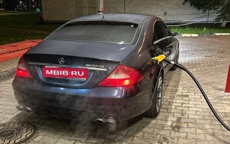 Mercedes-Benz CLS, 2005 год, 1 300 000 рублей, 2 фотография