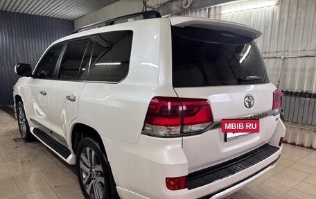 Toyota Land Cruiser 200, 2016 год, 6 500 000 рублей, 7 фотография