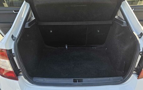 Skoda Rapid I, 2018 год, 950 000 рублей, 8 фотография