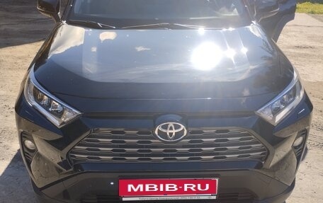 Toyota RAV4, 2022 год, 3 250 000 рублей, 6 фотография