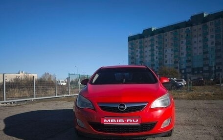 Opel Astra J, 2011 год, 720 000 рублей, 2 фотография