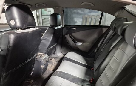 Volkswagen Passat B6, 2005 год, 499 999 рублей, 8 фотография