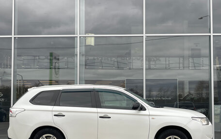 Mitsubishi Outlander III рестайлинг 3, 2014 год, 1 100 000 рублей, 7 фотография