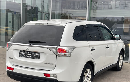 Mitsubishi Outlander III рестайлинг 3, 2014 год, 1 100 000 рублей, 4 фотография