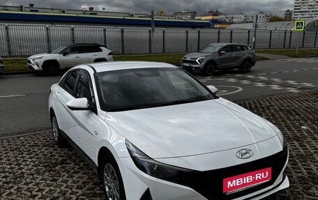 Hyundai Elantra, 2021 год, 1 650 000 рублей, 3 фотография