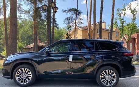 Toyota Highlander, 2025 год, 5 800 000 рублей, 8 фотография