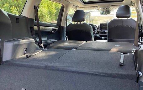 Toyota Highlander, 2025 год, 5 800 000 рублей, 21 фотография