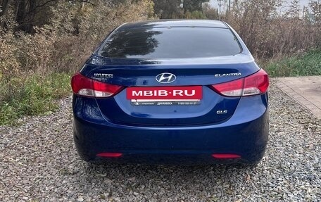 Hyundai Elantra V, 2011 год, 950 000 рублей, 3 фотография