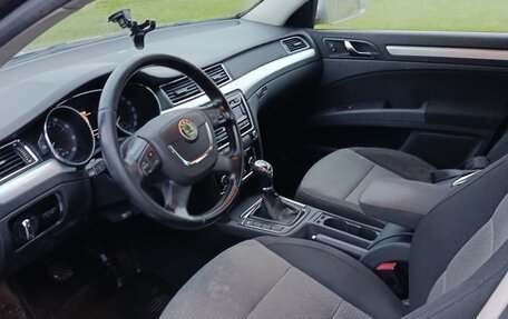 Skoda Superb III рестайлинг, 2011 год, 1 100 000 рублей, 4 фотография