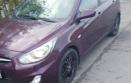 Hyundai Solaris II рестайлинг, 2011 год, 575 000 рублей, 3 фотография