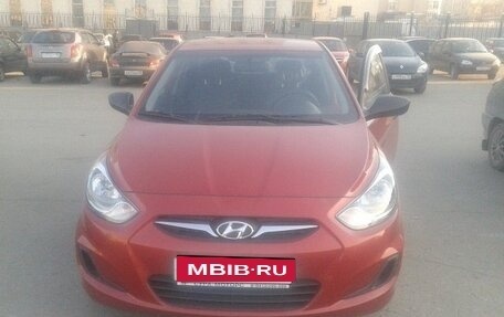 Hyundai Solaris II рестайлинг, 2013 год, 850 000 рублей, 2 фотография