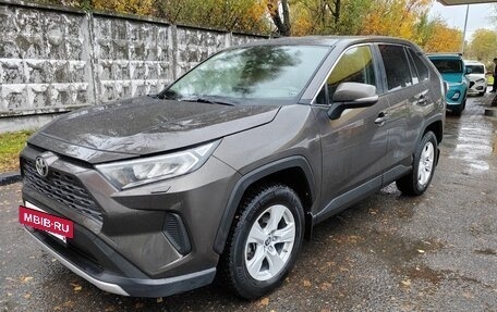 Toyota RAV4, 2020 год, 2 299 000 рублей, 6 фотография