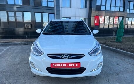 Hyundai Solaris II рестайлинг, 2013 год, 785 000 рублей, 2 фотография