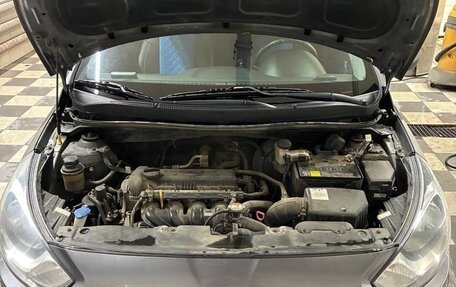 Hyundai Solaris II рестайлинг, 2013 год, 900 000 рублей, 7 фотография