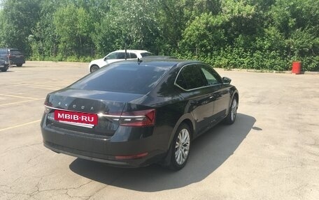 Skoda Superb III рестайлинг, 2021 год, 3 000 000 рублей, 2 фотография