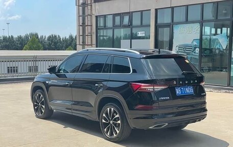 Skoda Kodiaq I, 2023 год, 2 890 000 рублей, 6 фотография