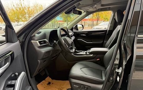Toyota Highlander, 2022 год, 4 000 000 рублей, 9 фотография