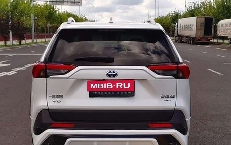 Toyota RAV4, 2022 год, 2 833 000 рублей, 6 фотография