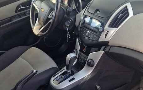 Chevrolet Cruze II, 2014 год, 930 000 рублей, 3 фотография