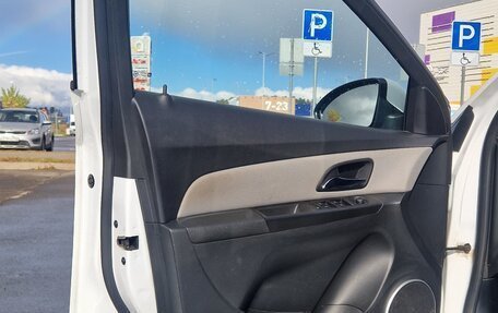 Chevrolet Cruze II, 2014 год, 930 000 рублей, 14 фотография