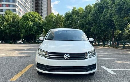 Volkswagen Santana, 2021 год, 1 041 000 рублей, 2 фотография