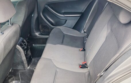 Volkswagen Jetta VI, 2016 год, 1 300 000 рублей, 14 фотография