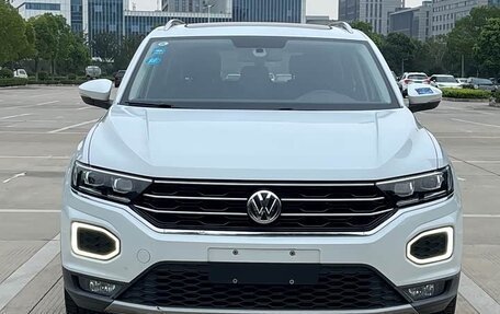 Volkswagen T-Roc I, 2021 год, 1 420 007 рублей, 2 фотография
