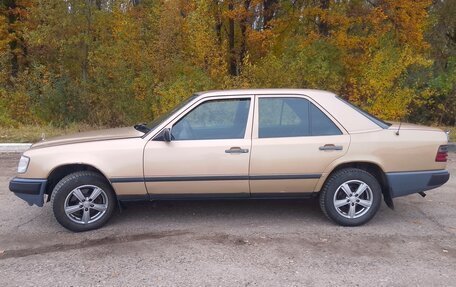 Mercedes-Benz E-Класс, 1992 год, 320 000 рублей, 6 фотография