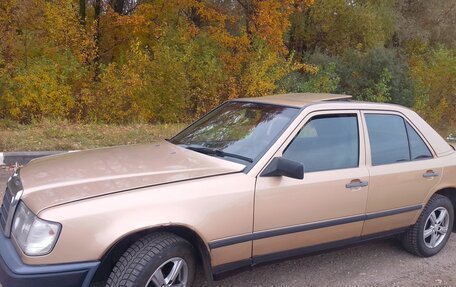Mercedes-Benz E-Класс, 1992 год, 320 000 рублей, 11 фотография